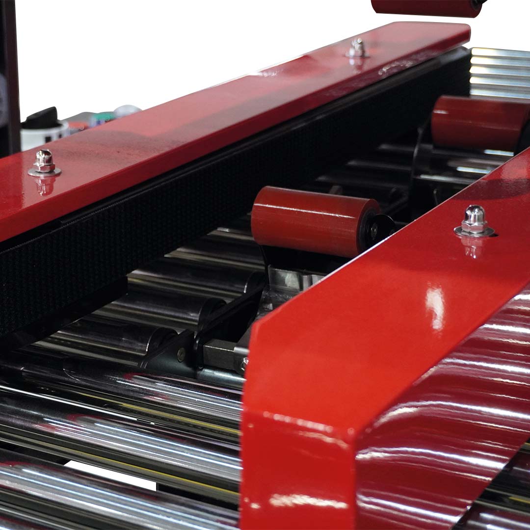 Seladora SPS-480ST — detalhe da esteira lateral de tração