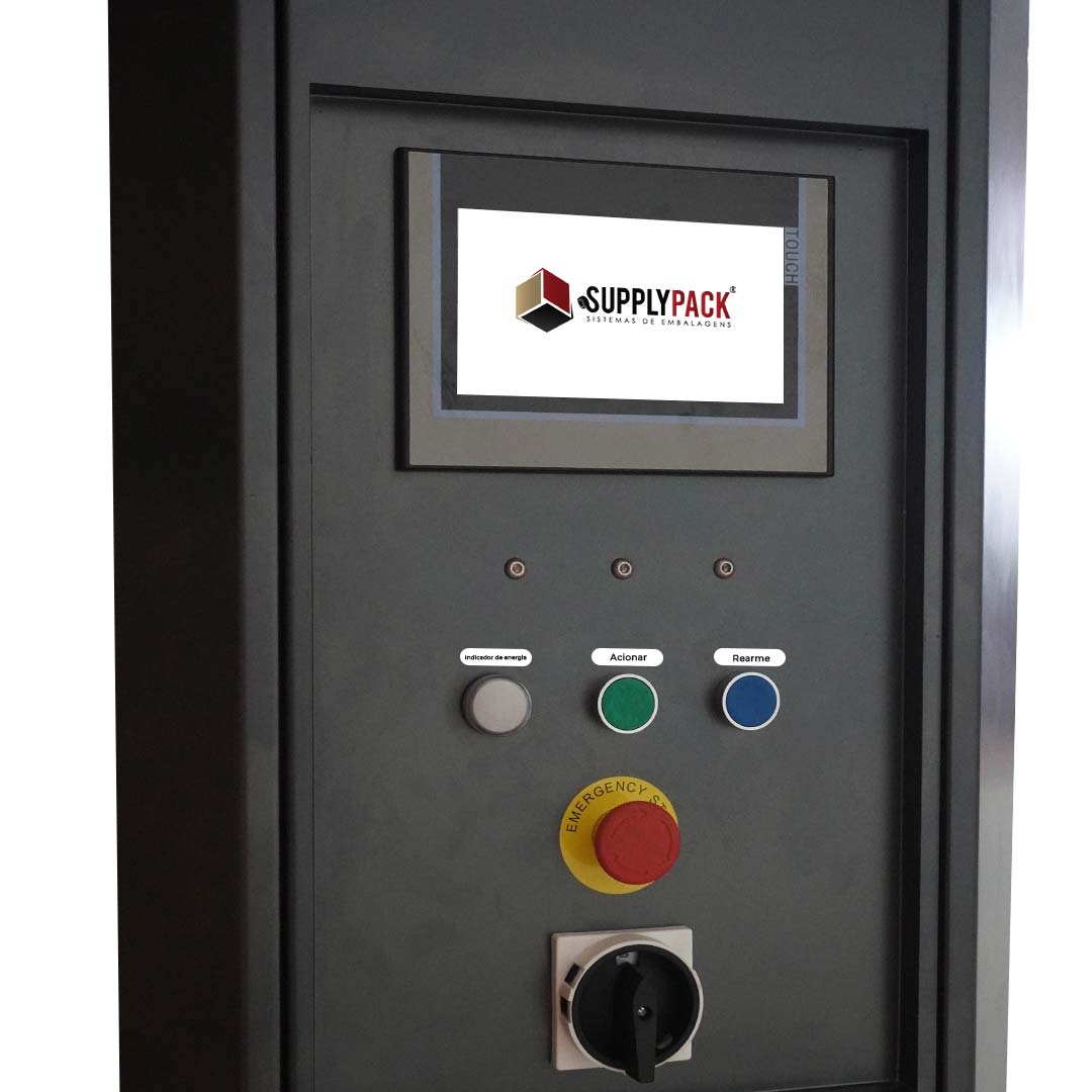 Painel de comando com tela touch screen e botão de emergência