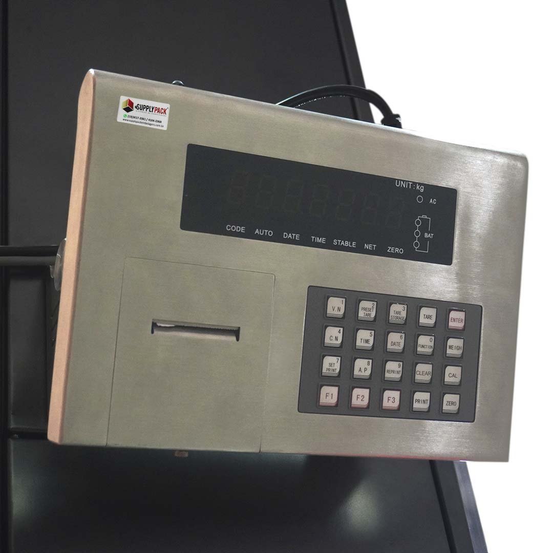 Detalhe do indicador de peso em inox com teclado e impressora