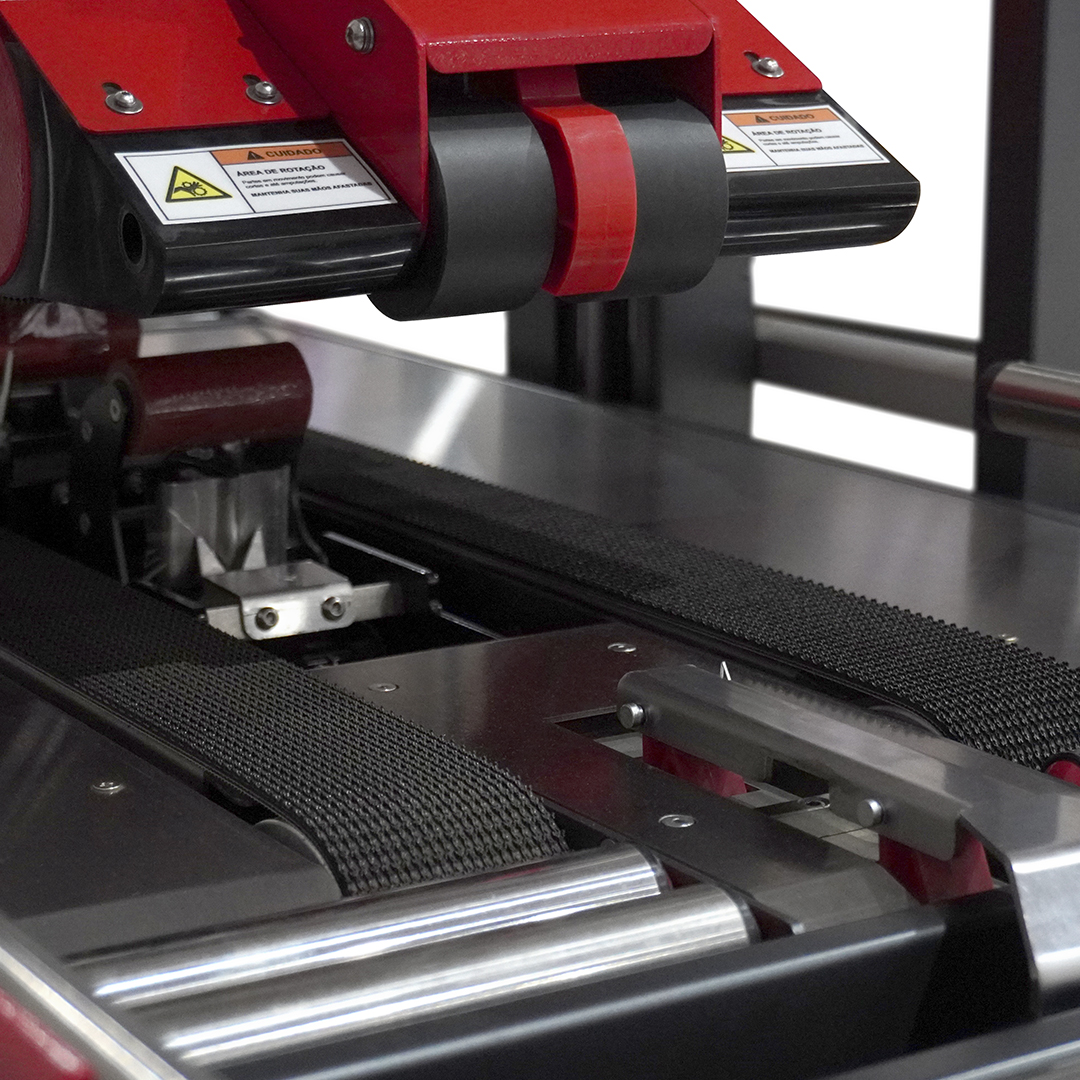 Seladora SPS-5560A — detalhe do cabeçote e esteiras